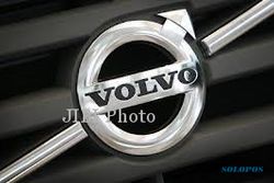 TRUK VOLVO : Volvo Luncurkan Varian Baru Truk Berbahan Bakar Gas