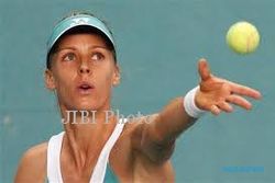 TURNAMEN STANFORD : Andrea Petkovic Kalahkan Venus Williams Tiga Set Langsung