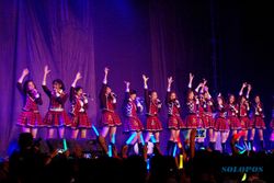 KONSER JKT48 DI SOLO : Ini Aksi Lengkap Para Wota dan Nabila JKT48 Cs!