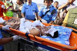 FOTO KAPAL TERBAKAR : Duh, Kapal Dinas Perhubungan Jakarta Meledak