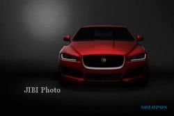 MOBIL BARU JAGUAR : Jaguar XE SVR Bakal Jadi Pesaing BMW M3