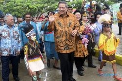 FOTO AGENDA PRESIDEN SBY : SBY Resmikan Rumah Pintar di Raja Ampat