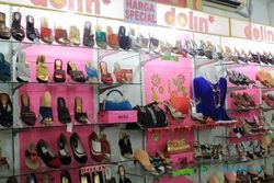 INFO BELANJA : Wow, Banyak Pilihan Sepatu dan Tas di Coyudan!