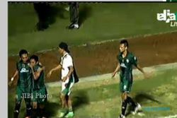 BABAK 16 BESAR DIVISI UTAMA 2014 : PSS SLEMAN VS MARTAPURA FC : Gol Penalti Dicky Prayoga Bawa PSS Unggul 1-0