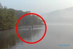 KISAH MISTERI : Monster Laut Loch Ness Tertangkap Kamera di Inggris?