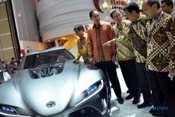 FOTO INDONESIA INTERNATIONAL MOTOR SHOW : Tamu Kehormatan Both Toyota IIMS 2014