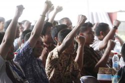 FOTO HUT SOLOPOS : Karyawan Aksara Solopos Rayakan HUT Solopos