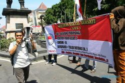 FOTO HAORNAS 2014 : Boediono ke Sriwedari, GRB Berdemo di Gladag