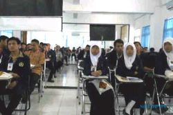 MAHASISWA BARU : STMIK Sinus Selenggarakan Osmaru 2014