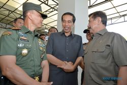 JOKOWI PRESIDEN : Kali Pertama Jokowi Berbaju Safari, Ini Penampakannya