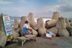 Wisatawan Kian Ramai, Sayang Pantai Glagah Minim Tempat Sampah 