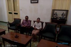 POSTING PATH HINA JOGJA : Sidang Perdana, Florence Sihombing Datang Sendiri ke PN Jogja