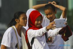 SELFIE BERUJUNG MAUT : Gara-gara Nekat Berfoto Selfie, Tiga Siswi di Ngawi Ini Meregang Nyawa