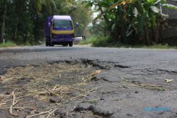 JALAN RUSAK : Pemkab Sleman Belum Ada Rencana Perbaikan Jalan Lereng Merapi