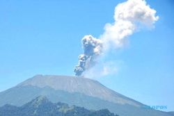 GUNUNG SLAMET SIAGA : Sempat Istirahat 4 Hari, Gunung Slamet Kembali Meletus Hari Ini