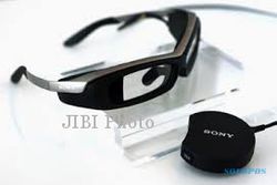 KACA MATA PINTAR : Kaca Mata Pintar Google Disaingi SmartEyeGlass Sony