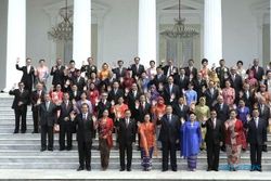 FOTO AGENDA PRESIDEN SBY : Presiden SBY Lakukan Perpisahan dengan KIB II