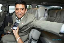 KABINET JOKOWI-JK : Menteri PAN-RB Yuddy Chrisnandi Serahkan Laporan Kekayaan ke KPK