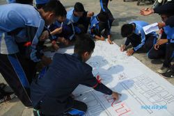 PERINGATAN SUMPAH PEMUDA : OSIS 9 SMA Deklarasi Anti Korupsi