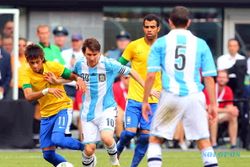 BRASIL 2-0 ARGENTINA : Dengan Pelatih Baru, Messi Sebut Argentina Butuh Adaptasi