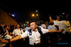 KRISIS POLITIK HONG KONG : Bentrok, Polisi Tangkap 45 Pengunjuk Rasa Pro Demokrasi