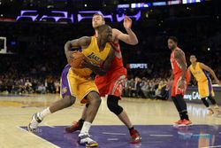 NBA 2014 : Alami Cedera Patah Kaki, Randle Gagal Perkuat Lakers