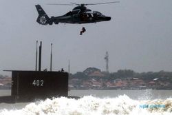 FOTO HUT KE-69 TNI : Wah, Kapal Selam TNI Muncul di Publik