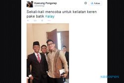 TRENDING SOSMED : Pakai Batik, Anak Jokowi Posting Foto Alay