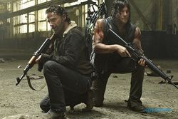 FILM BARU : The Walking Dead Season 5 Pecahkan Rekor di 3 Benua