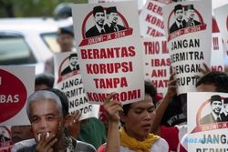 DUGAAN KORUPSI BANSOS : KP2KKN Jateng Minta Dugaan Keterlibatan Ketua DPRD Diusut
