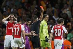 GRUP D LIGA CHAMPIONS : Arsenal Hancurkan Galatasaray 4-1, Welbeck Hat-Trick
