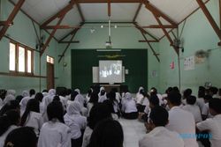 FILM BARU : SMPN 24 Solo Luncurkan Butiran Debu, Kisah Nyata Kenakalan Remaja