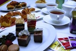 HOTEL DI SOLO : Ayo, Bahas Daya Tarik Kota di Tea Talk!
