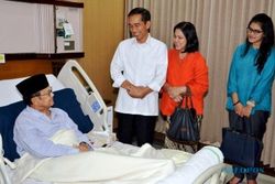 FOTO AGENDA PRESIDEN JOKOWI : Kunjungi Habibie, Jokowi Ajak Kahiyang Ayu