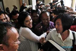 PENGUMUMAN CPNS 2014 : Putri Jokowi Dipastikan Tak Lolos Seleksi CPNS
