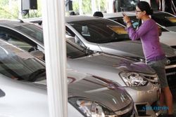 FOTO BURSA MOBIL SOLO : Wah, Nasmico Potong Harga sampai Rp 42,5 juta