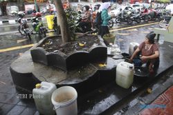 PENATAAN MALIOBORO : Lemak di Bak Penangkap limbah Berasal dari Sampah PKL