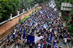 PERSIB JUARA ISL 2014 : Bandung Macet, Mobil Pelat B Dirusak