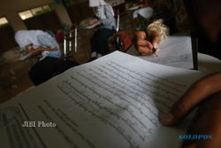 FOTO LOMBA TRANSLITERASI : Asyiknya Menulis dan Membaca Aksara Jawa