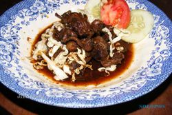 TAHUKAH ANDA? : Tongseng Makanan Asli Indonesia
