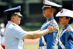 FOTO AKADEMI TNI : 456 Prajurit Taruna dan Taruni Diwisuda