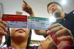 JAMINAN KESEHATAN : PT Pos Pekalongan Distribusikan 30.000 Kartu Indonesia Sehat