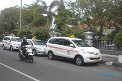 KENAIKAN HARGA BBM : Tarif Taksi Sukoharjo Naik Rp50 tiap 100 m