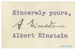 KISAH UNIK : Surat Einstein saat Perang Dunia II Dilelang