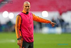 KARIER PELATIH : Zidane Bukan Hanya Pelatih, Dia Juga Seorang Guru