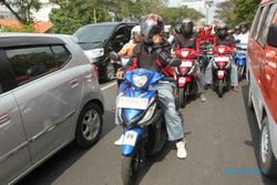 PENJUALAN SEPEDA MOTOR : Suzuki Jateng-DIY Jual 50.000 Unit