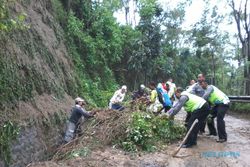 BENCANA BOYOLALI : Irung Petruk Longsor, Jalur Selo-Borobudur Tersendat