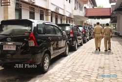 Akhir Tahun, Gunungkidul Bagi-bagi Mobil Dinas untuk Pejabat