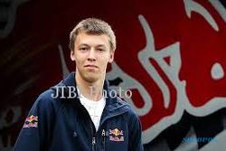 FORMULA ONE 2015 : Bos Red Bull Racing Nilai Daniil Kvyat Selevel dengan Kimi Raikonen