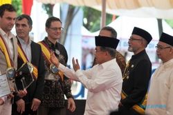 PERINGATAN TSUNAMI ACEH : Di Aceh, Jusuf Kalla Menangis 